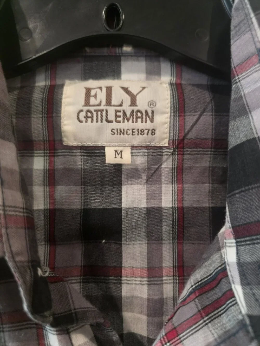 Ely Cattleman medium Western Shirt